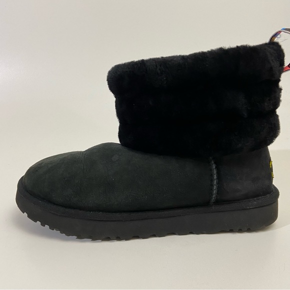 Ugg Classic Black Fluff Mini Quilted Suede Sheepskin Women Boots Size 10 Disc. - Picture 6 of 14